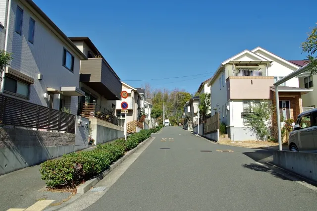 広島市東区特有の傾斜地や生活習慣による腰痛